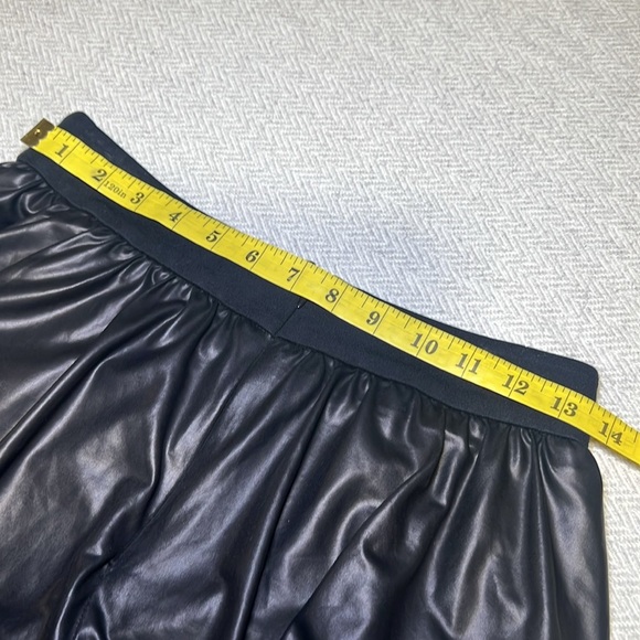 EDC Black MiNI Skirt.  Size XS. - Picture 7 of 9